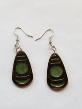 Load image into Gallery viewer, Ripple Teardrop Earrings
