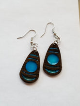 Load image into Gallery viewer, Ripple Teardrop Earrings
